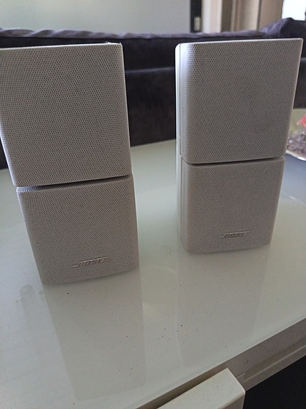 Bose valkoiset kaiuttimet 4+1