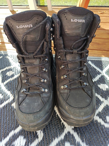 Lowa Renegade GTX mid vaelluskengät