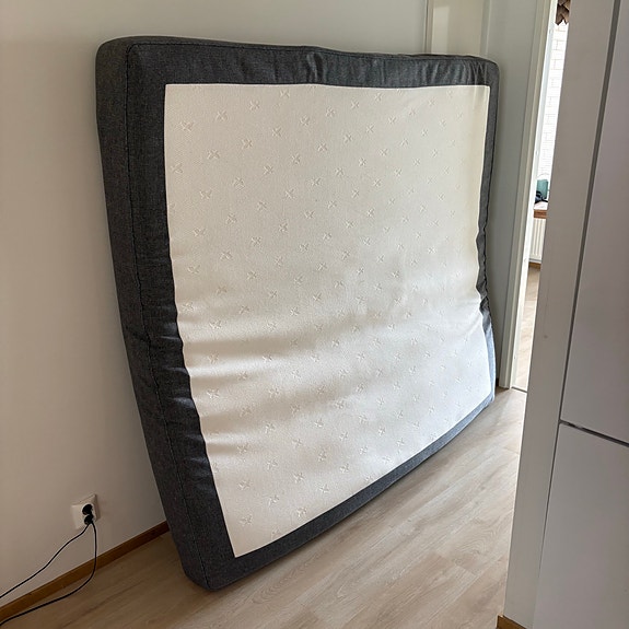 IKEA runkopatja 180x200 cm harmaa-valkoinen