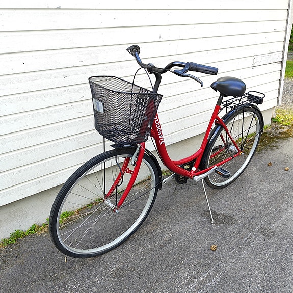 Pyörä erittäin hyvässä kunnossa 28” Koko 52 cm 3 vaihdetta