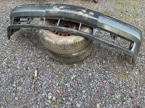BMW E34 etupuskuri