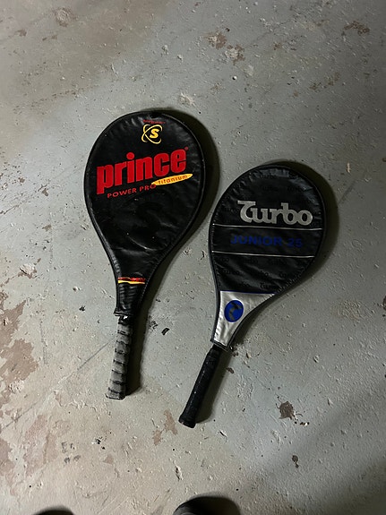 Myydään miesten ja naisten tennis mailat