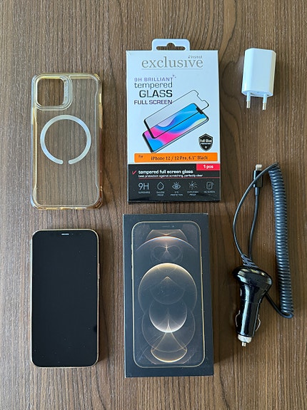 Apple iPhone 12 Pro 128GB Kulta + tarvikkeet