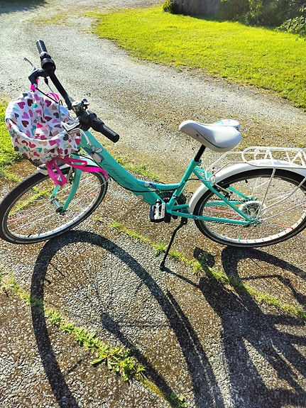 Tyttöjen 24'' polkupyörä