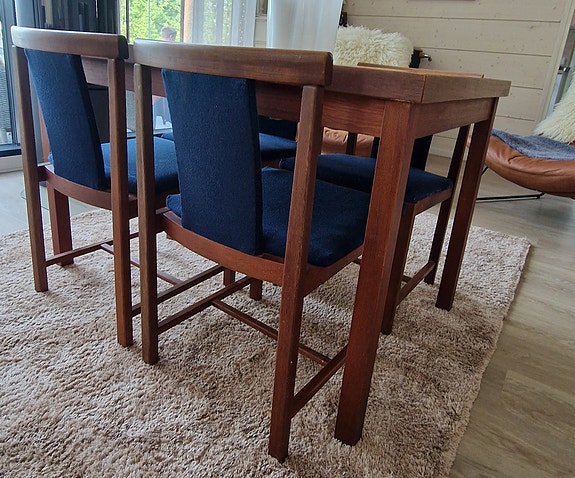 Teak ruokapöytä ja tuolit vintage