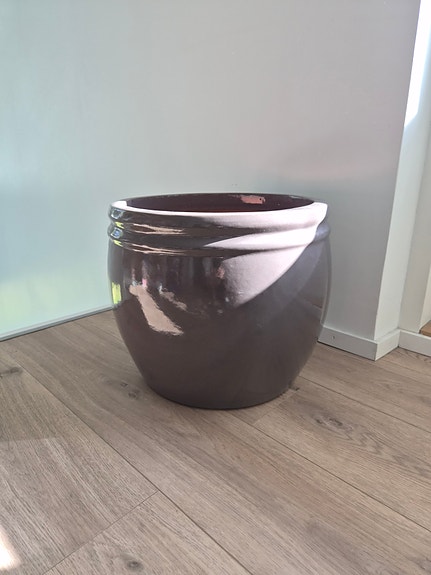 Iso Tine K ruukku