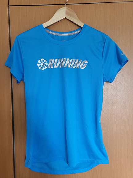 Naisten Nike Running -t-paita, koko L.