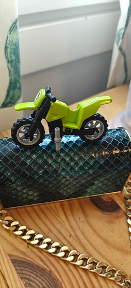 Nouto Helsingistä sopii 20.7.26 Lego dirt bike