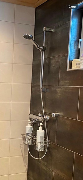 2 x suihkusetti termostaattihanalla (Hana: Oras, käsisuihku: Mora)