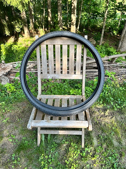 Nokian nastarengas 28x1 5/8x1 3/8 (700x35C) polkupyörään