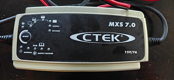 Myydään CTEK MXS 7.0 Laturi