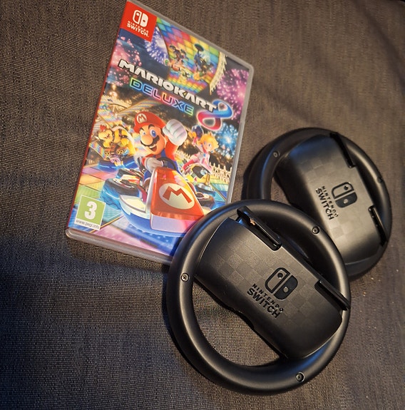 Nintendo Switch Mario Kart 8 Deluxe peli
