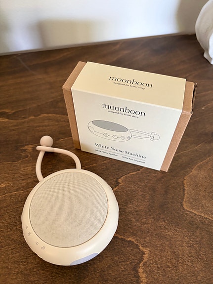 Moonboon White Noise Machine valkoinen unilaite