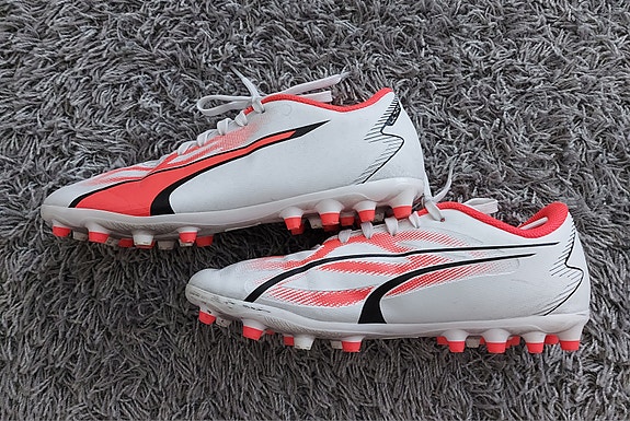 Puma Ultra jalkapallokengät koko 37