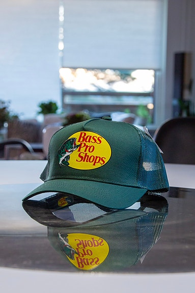 Bass Pro Shops lippis (Tummanvihreä)