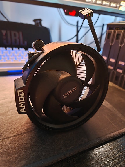 AMD AM4 prosessorin jäähdyttimiä