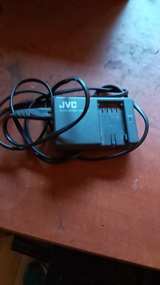 Jvc:n battery charger