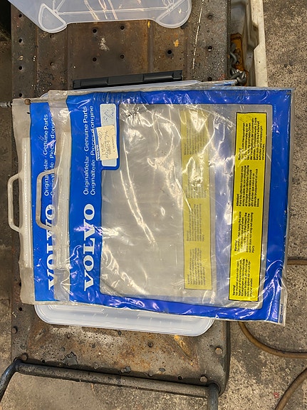 Nos käsijarruvaijeripari Volvo Duettiin