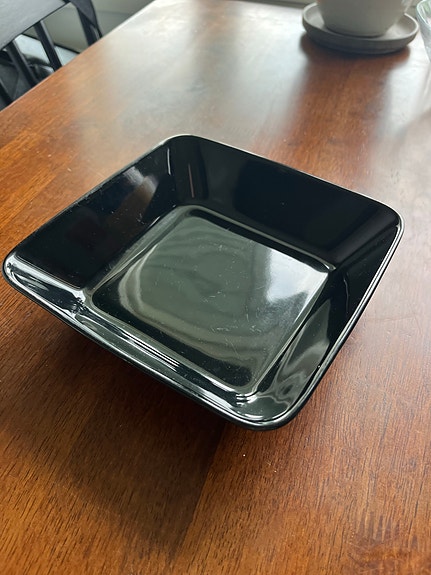 Iittala Teema musta tarjoiluastia