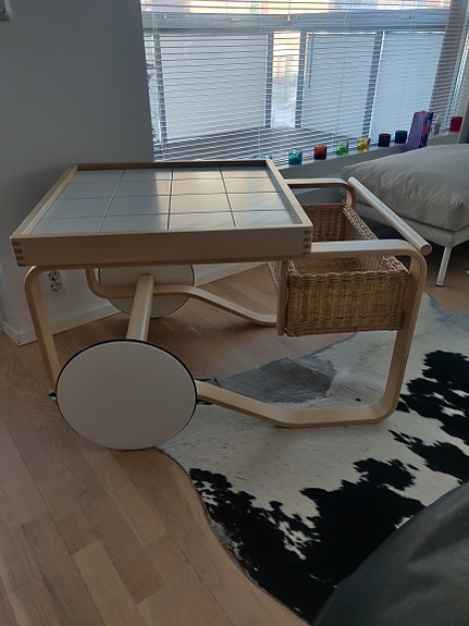 Artek tarjoiluvaunu 900