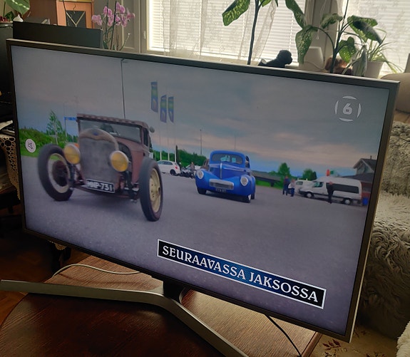 Samsung 43” Smart TV 4K UHD – UE43RU7475 + Kaukosäädin