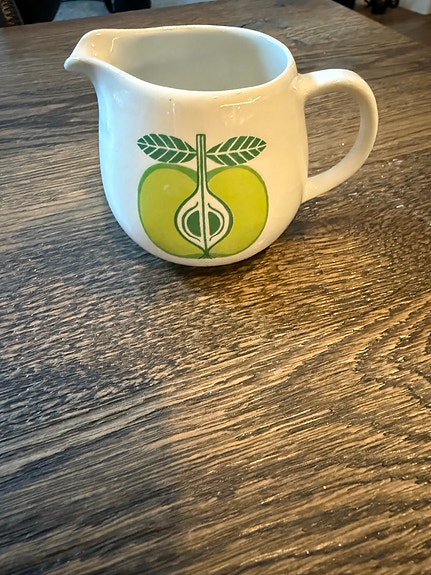 Arabia Pomona Omena kermakko