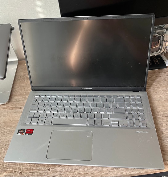 Asus laptop 15"