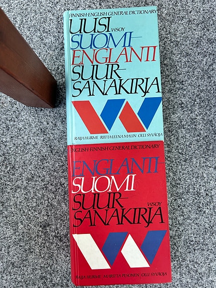 Uusi suomi–englanti ja englanti–suomi suursanakirja 2-osainen