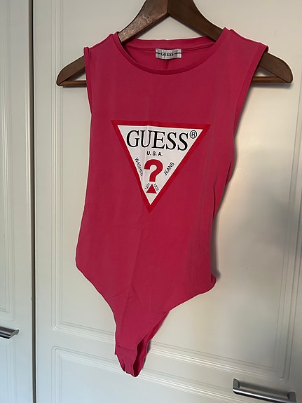 GUESS hihaton body XS