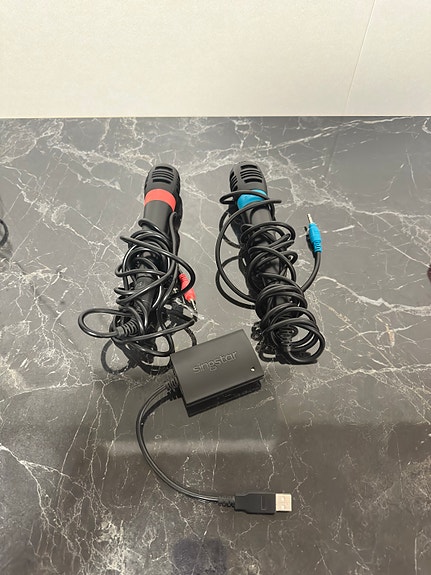 PS2/PS3 SingStar -mikrofonit + USB-sovitin