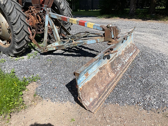 Traktorin takalana 230 cm, hydraulinen säätö