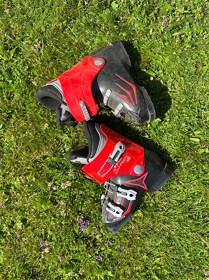 Atomic Sonic 70 laskettelumonot koko 22–22.5 punainen