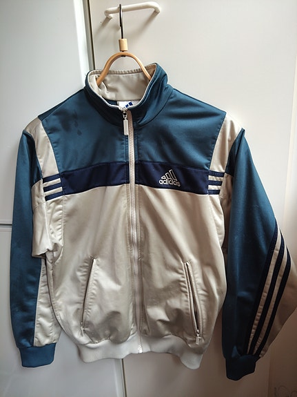 Adidas verryttelytakki
