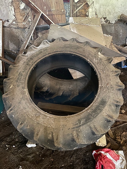 Traktorin rengas 16.9-34
