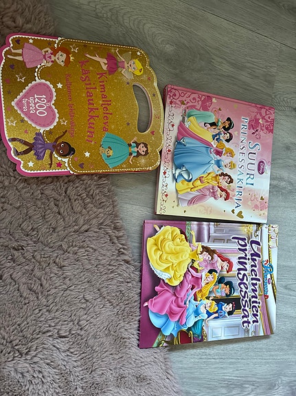 Disney prinsessa -kirjat lapsille