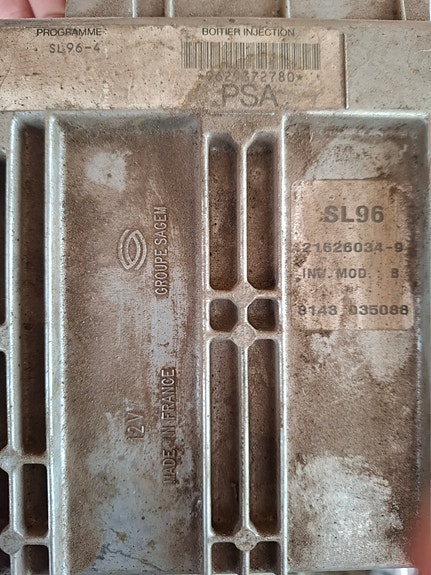 ECU ohjainboksi Peugeot Citroen