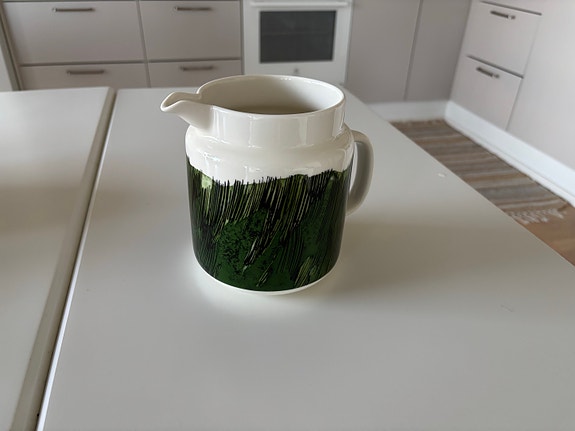 Marimekko Oiva kannu vihreä-valkoinen