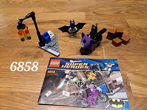 Lego DC Superheroes Kissanaisen moottoripyöräpako