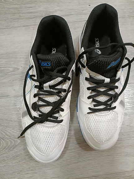 Asics sisäpelikengät 42