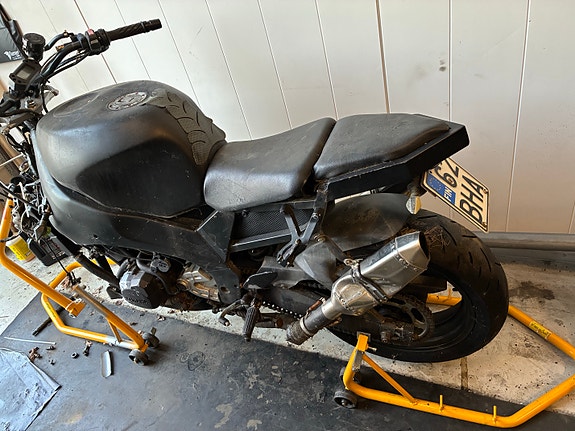 Yamaha fzr 600r projekti / varaosapyörä