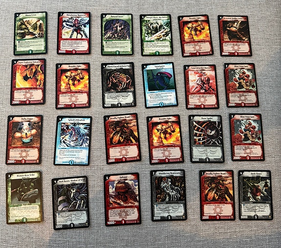 Duel Masters korttipaketti noin 70 korttia