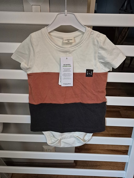 Kappahl tpaita body