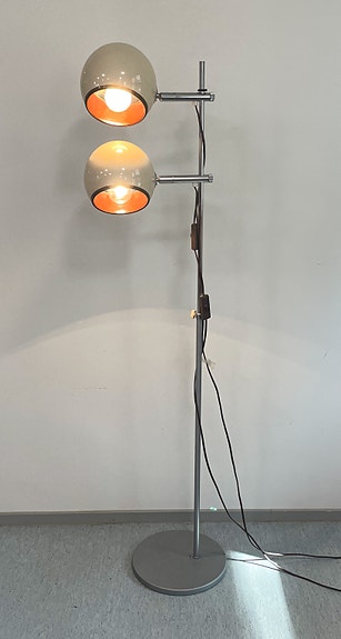 Retro jalkalamppu Valinte
