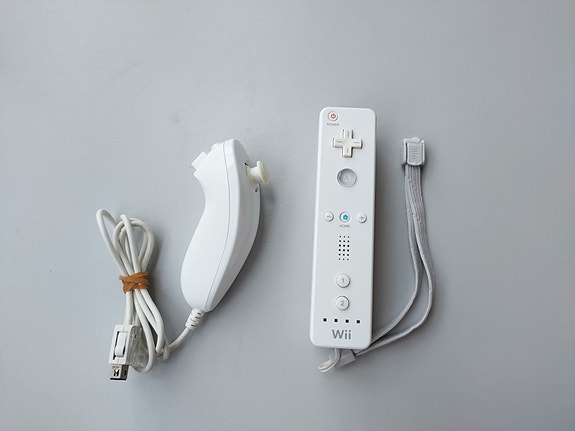 Nintendo Wii Remote + Nunchuk -setti