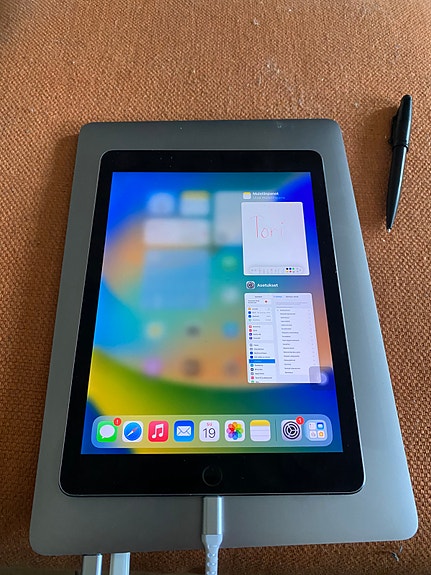 iPad Pro + Stylus kynä 2016 128 GB