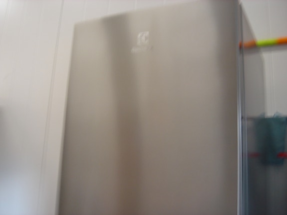 electrolux jääkaapin ovi teräspinta kor. 183 lev. 59 kaikki on ehjää