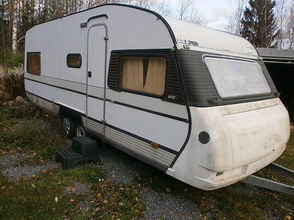 Soliferin ikkunoita