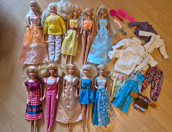 Mattel Barbie nuket ja vaatteet setti