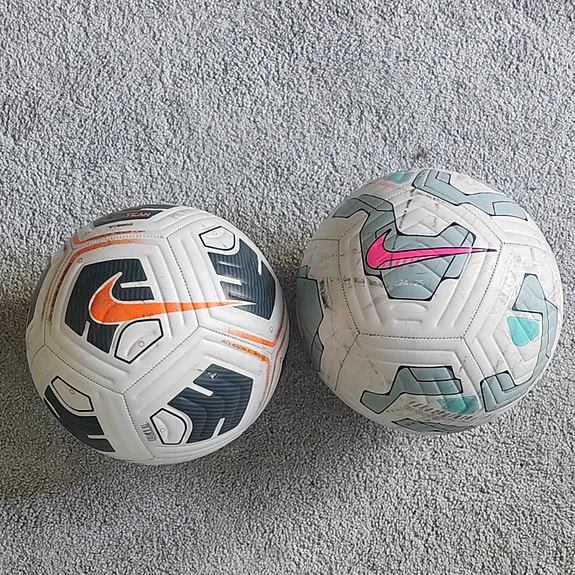 Nike ja Puma jalkapallot