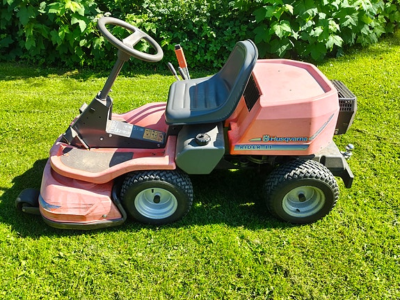 Husqvarna Rider 11 etuleikkuri
